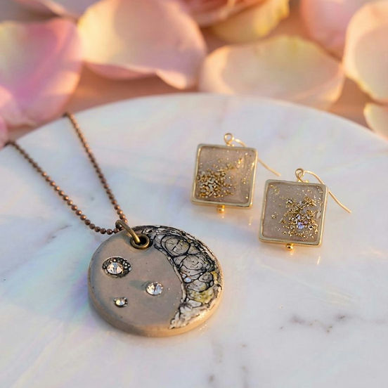 bijoux artisanaux poetiques et symboliques.jpg