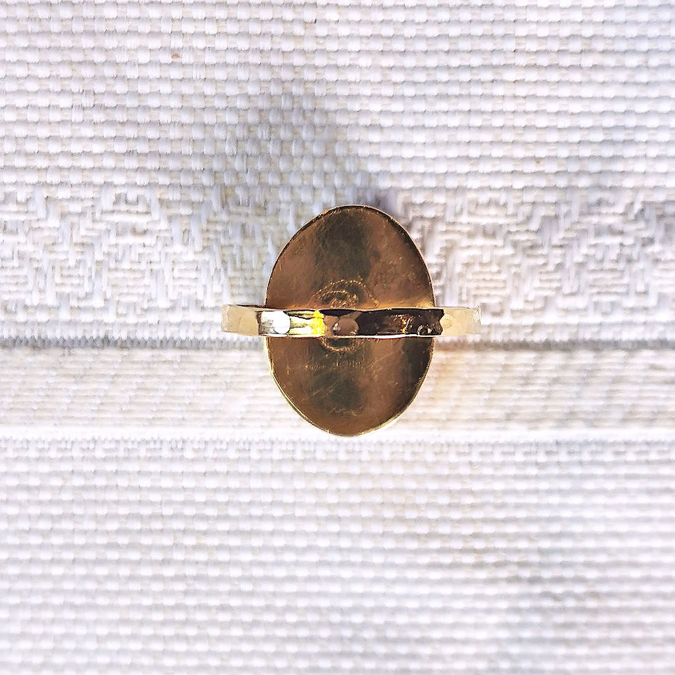 Thumbnail: Bague Camée artisanal Kamée Demoiselle dorée