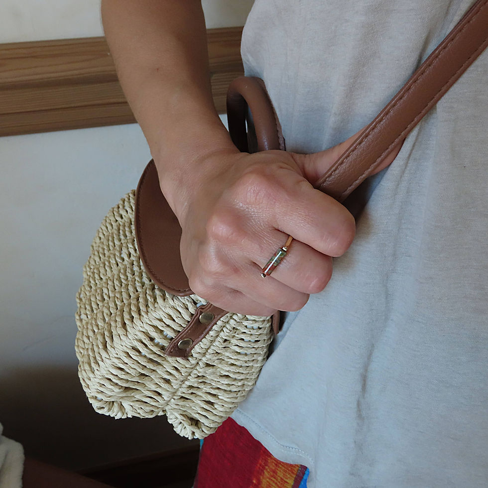 Thumbnail: Bague fine artisanale pierres naturelles