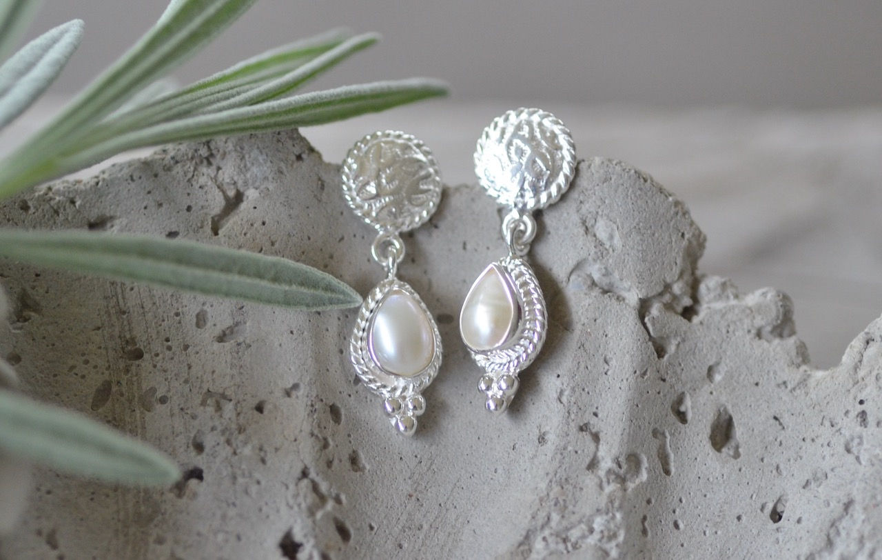 Ohrhänger mit Perle