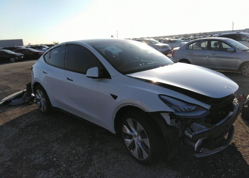 Thumbnail: 5YJYGAED5MF136325 TESLA MODEL Y 2021 White PERFORMANCE
