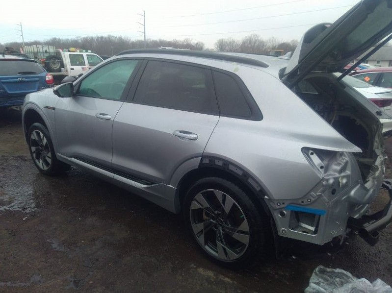 Thumbnail: WA1AAAGE8NB025985 VIN AUDI E-TRON 2022 PREMIUM