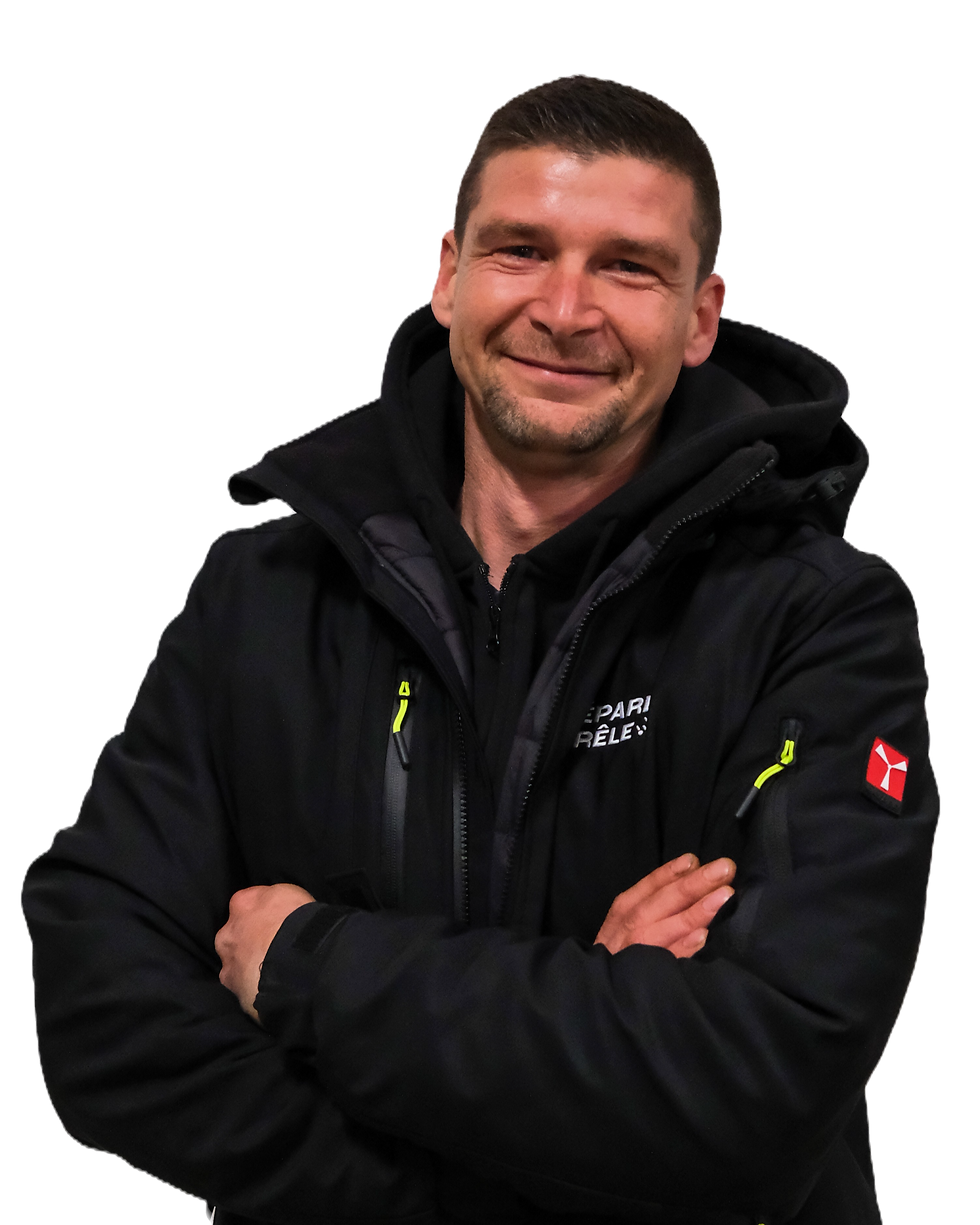 Répare_grêle_2026-02-19_portrait_christophe_002_edited_edited.png