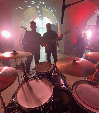 musiciens de Couleur Sonore prêt à jouer pour le gala de l'entreprise ACE EMPLOI.jpeg