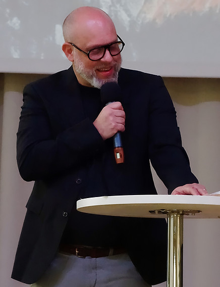 Fredrik gudstjänst 1.jpg