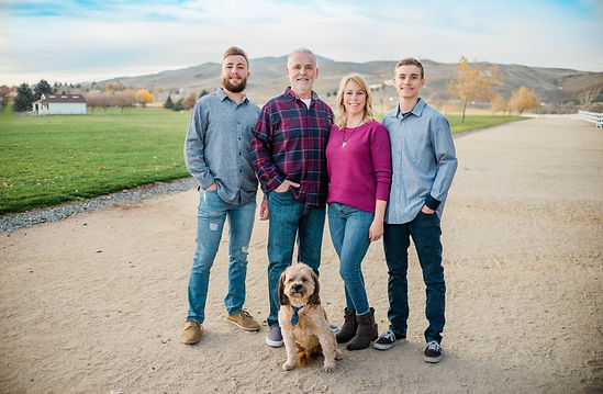 Reno Nevada Family Portrait Photographer - True to Color, Vibrant, Authentic, 5 star photographer, well rated