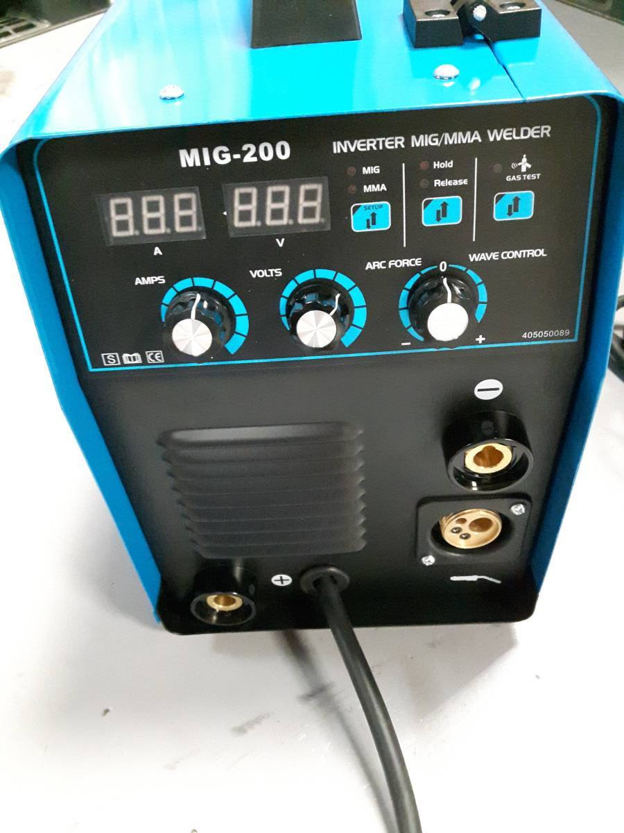 インバーター半自動溶接機(200V、100V両対応) co2溶接可能 思いとどまり
