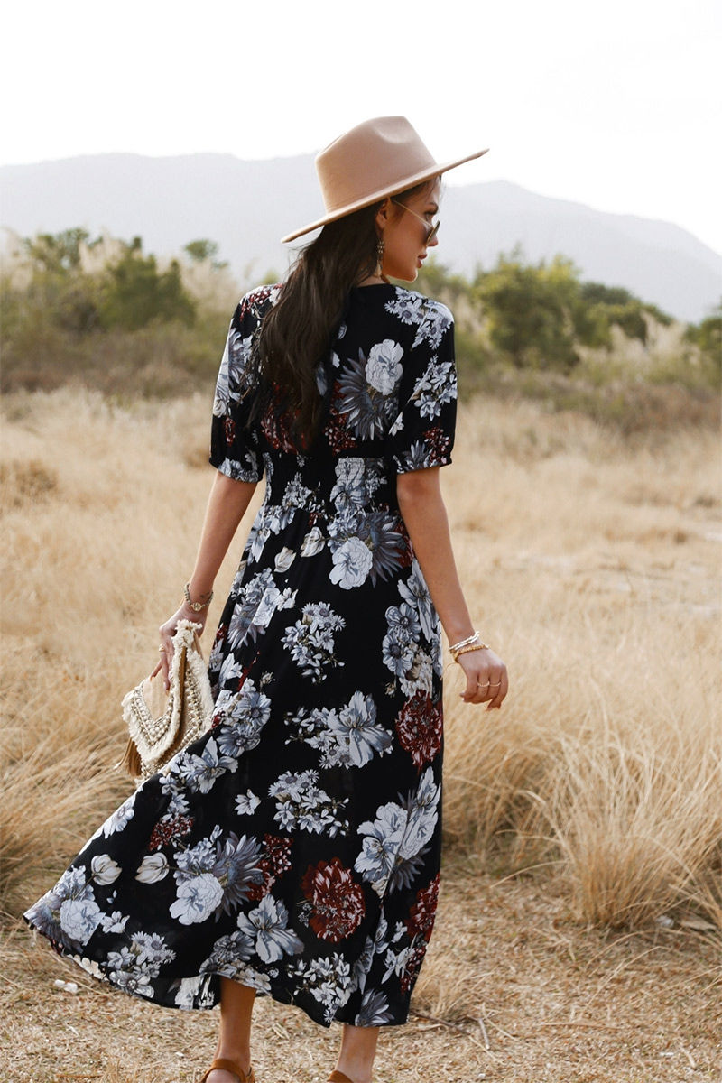Thumbnail: V-Neck Floral Short Sleeve Dress