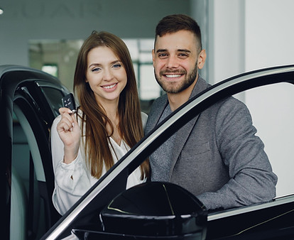 couple-with-carkeys-pexels-silverkblack-36729860.jpg