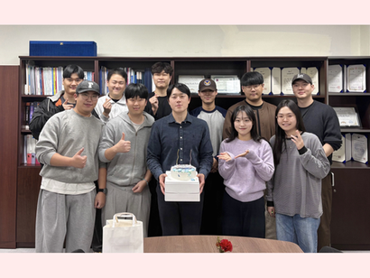 25.11.12 교수님 생신 행사