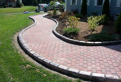 Curbing-Belgium-Block-Empire-Landscaping-2b.jpg