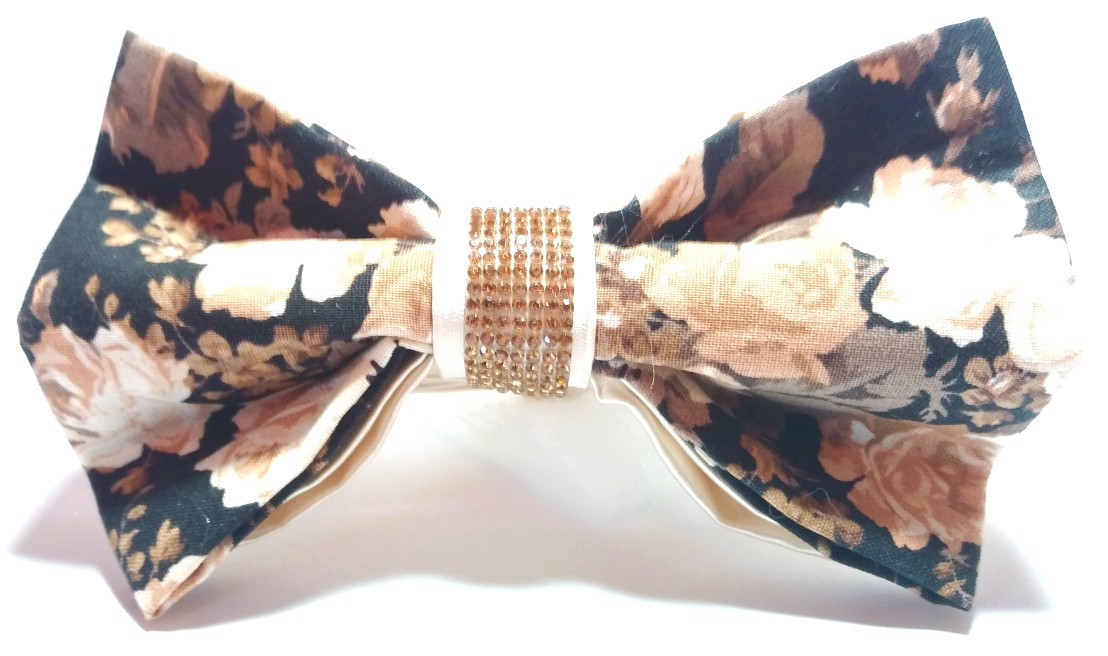 Rowanda Gold Bow Tie