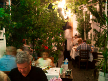 İstanbul’da Turistler İçin Balık Restoranı Rehberi: Sultanahmet’te Deniz Ürünleri Deneyimi