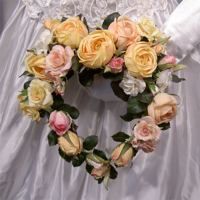 ふんわりイエローローズのハートブーケ