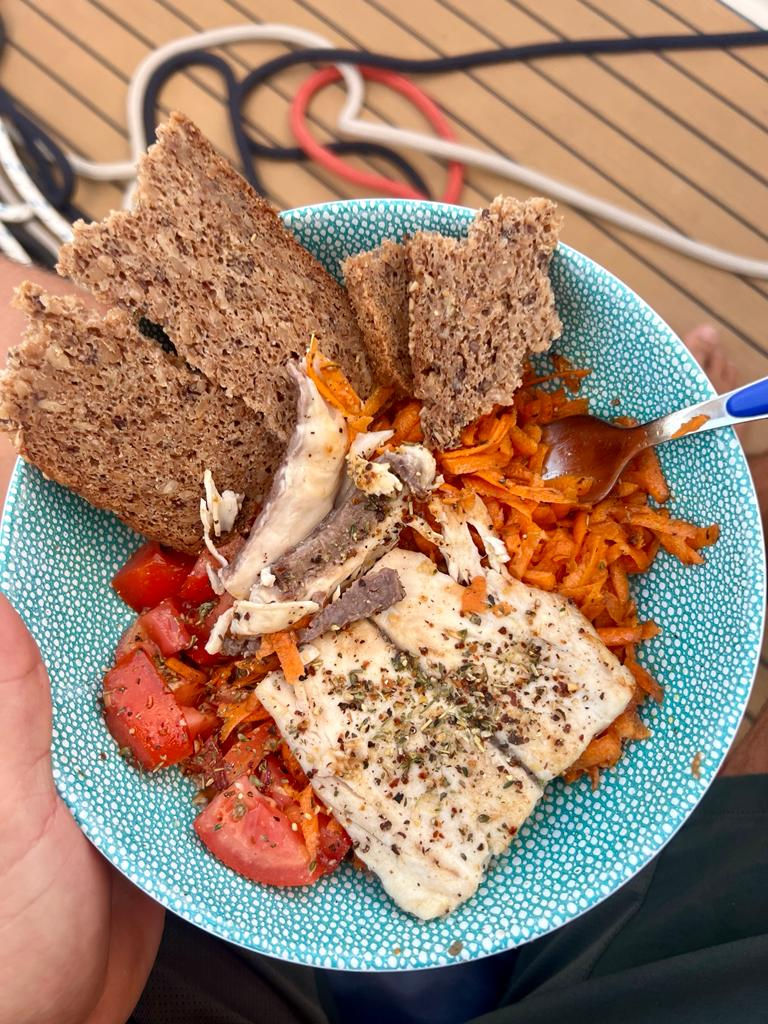 Mahi Mahi auf Segelschiff kochen