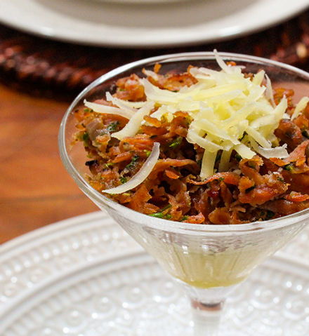 11-Finger food de Polenta com ragú de calabresa Buffet Happy Moment 1.png