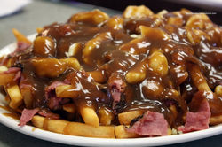 Smoked-Meat-Poutine-1000x666