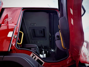 Bombeiros portugueses combatem incêndio que afeta 20 mil hectares em Zamora