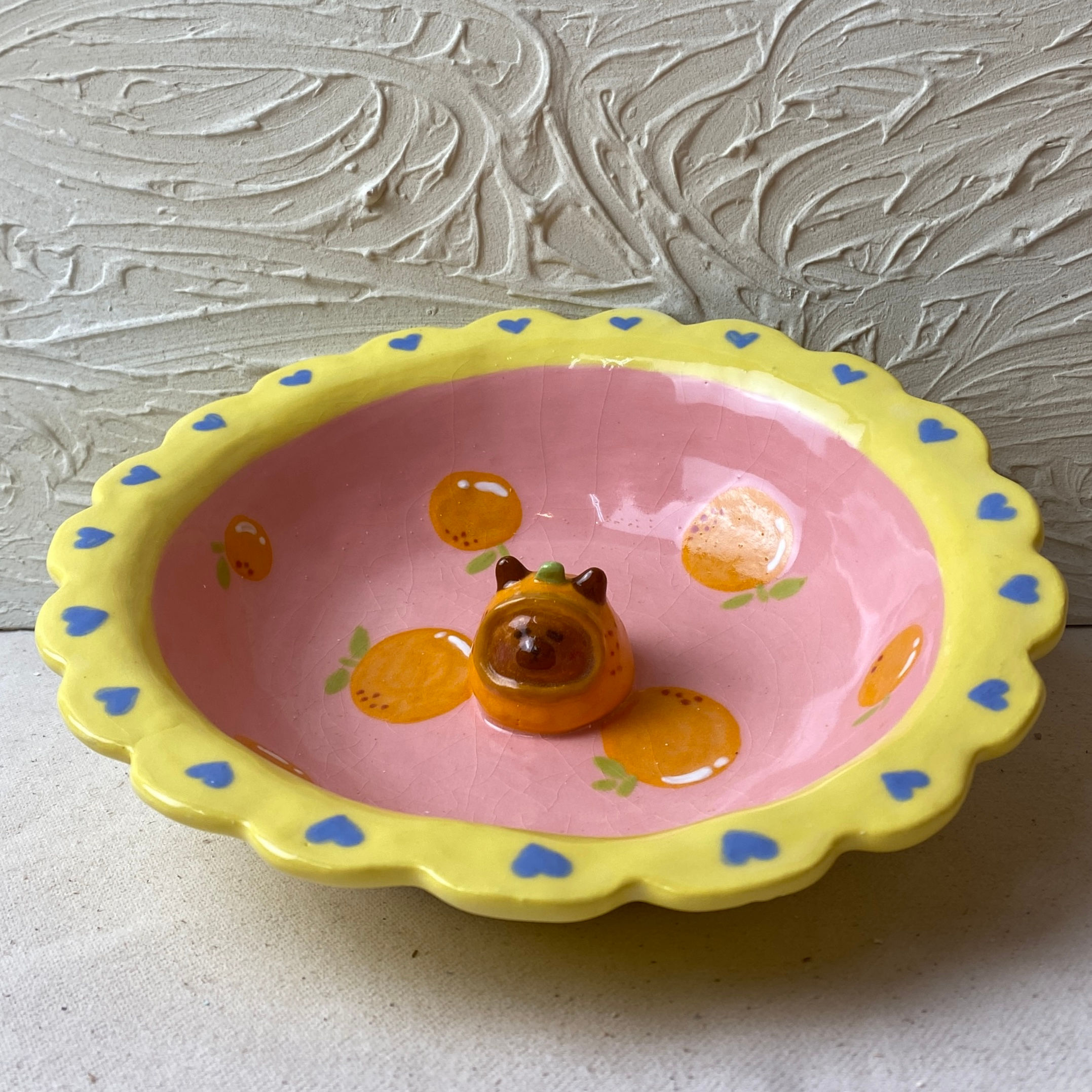 Capybara Orange Plate Pink 