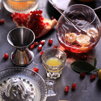 THE ART OF HOLIDAY BUSINESS COCKTAILING