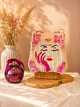 Woven hand-painted straw PINK bag with pink female face (SCARLET)