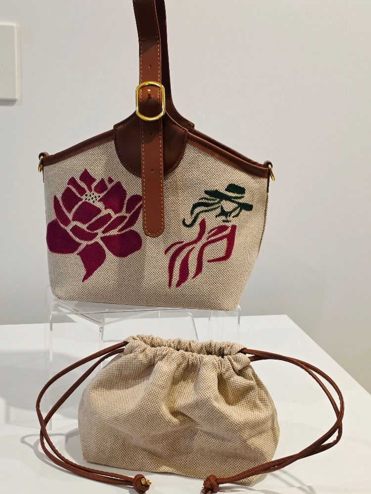 Thumbnail: Woven hand-painted tote bag with red lotus and silhouette (KIARA)