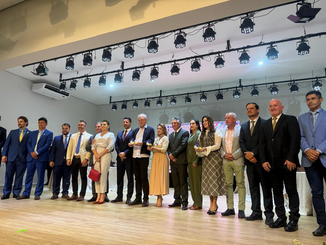 🎖️ Maracaju celebra 102 anos com outorga de títulos e comendas em noite de reconhecimento e emoção