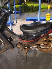 Motorista embriagado provoca colisão entre carro e motoneta em Maracaju