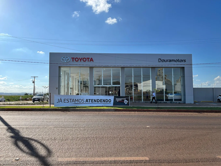 Douramotors Planta Sementes de Progresso com Nova Toyota em Maracaju