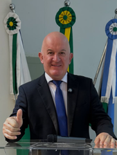 📢 VEREADOR VILMAR LUIS PEDE LIMPEZA E PINTURA NA AVENIDA MARECHAL FLORIANO PEIXOTO!