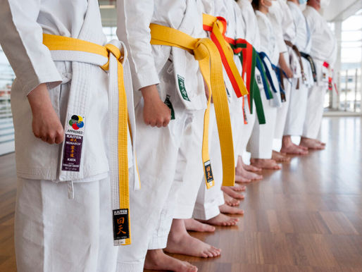 Maracaju veste campeões: kimonos gratuitos transformam aulas de karatê em ferramenta de cidadania