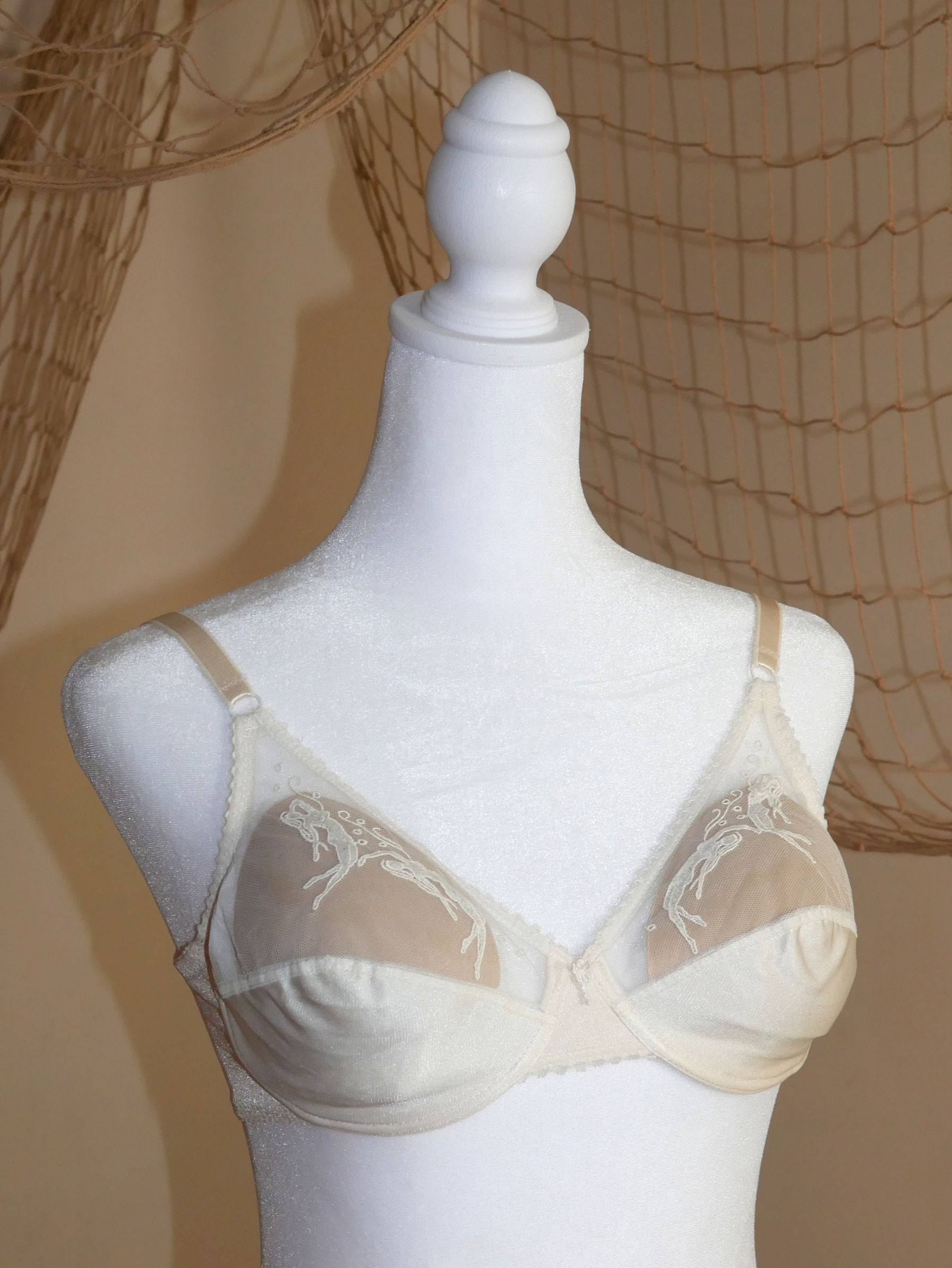 Water Nymph Vintage 1970s White Satin Bra (36B)