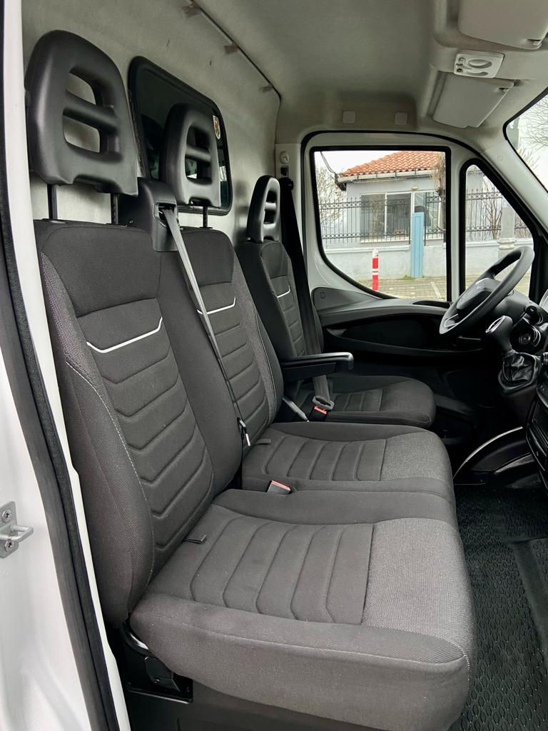 Küçük resim: 4 Kişilik Iveco Otomatik Çift Klima
