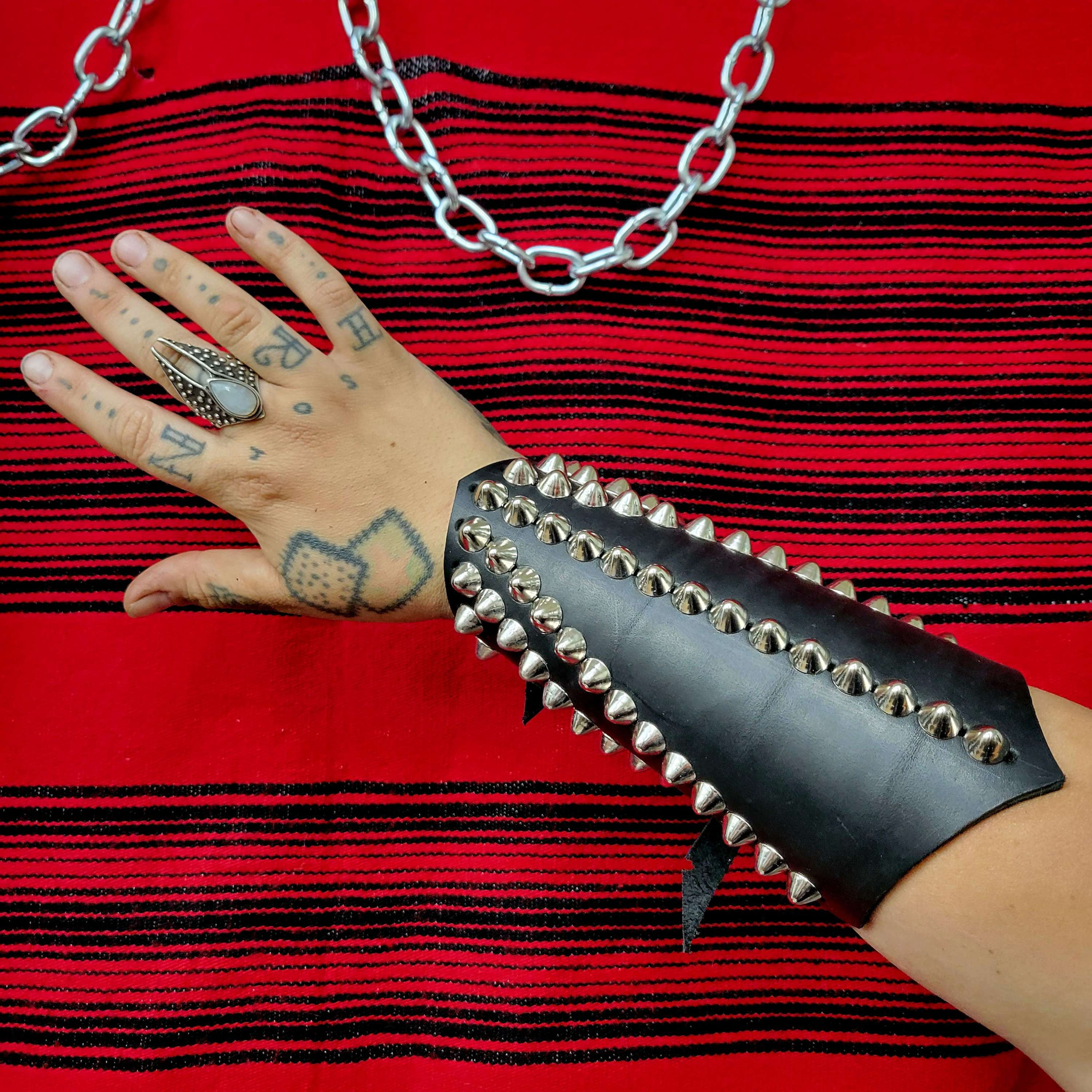 Beast Rider Bracer (Pair)