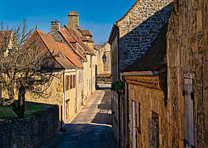Domme-Street-L1010003-web.jpg