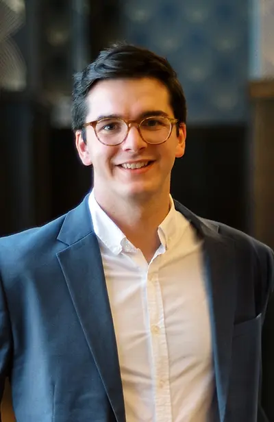 Chris Livernois headshot