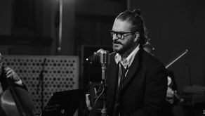RICARDO ARJONA ESTRENÓ EL VIDEOCLIP DE
“A DONDE VA EL AMOR”