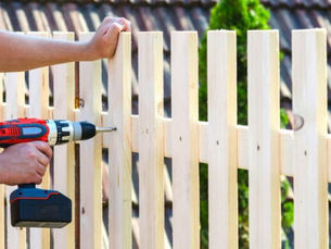 Fence Repair vs. Replacement: How to Decide What’s Best