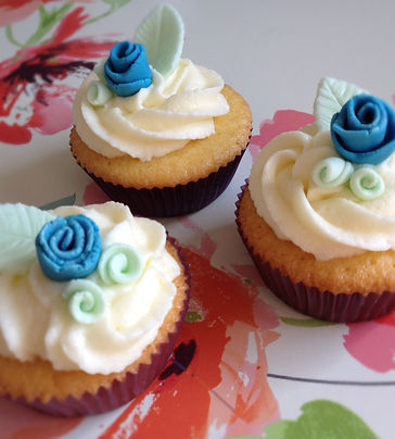 sew cakes bakery | torbay bespoke wedding cakes & celebration cakes