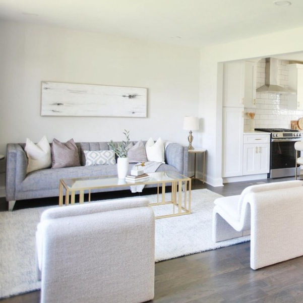 Modern and spacious living and kitchen area