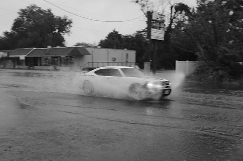 FloodedRoadCarIan3.jpg