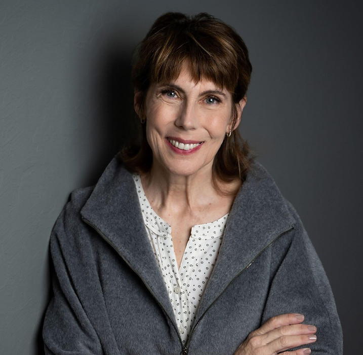 lisa berry headshot.jpg