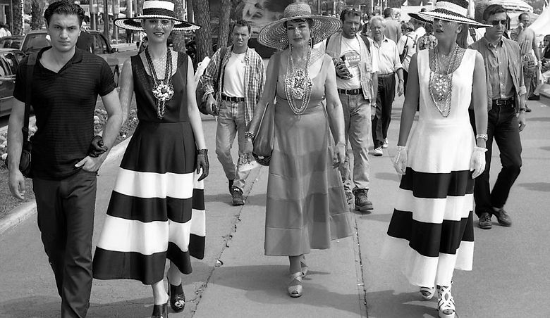 Les élégantes sur la Croisette à Cannes (1999)