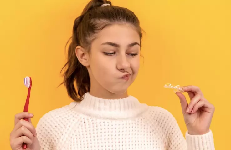 Oil Pulling - One of the Best Hacks for Oral Health