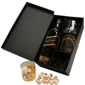 kit whisky com whisky , kit whisky personalizado com whisky , kit whisky personalizado, kit bebida personalizado , whisky personalizado , kit whisky corporativo , brindes personalizados , brindes personalizados