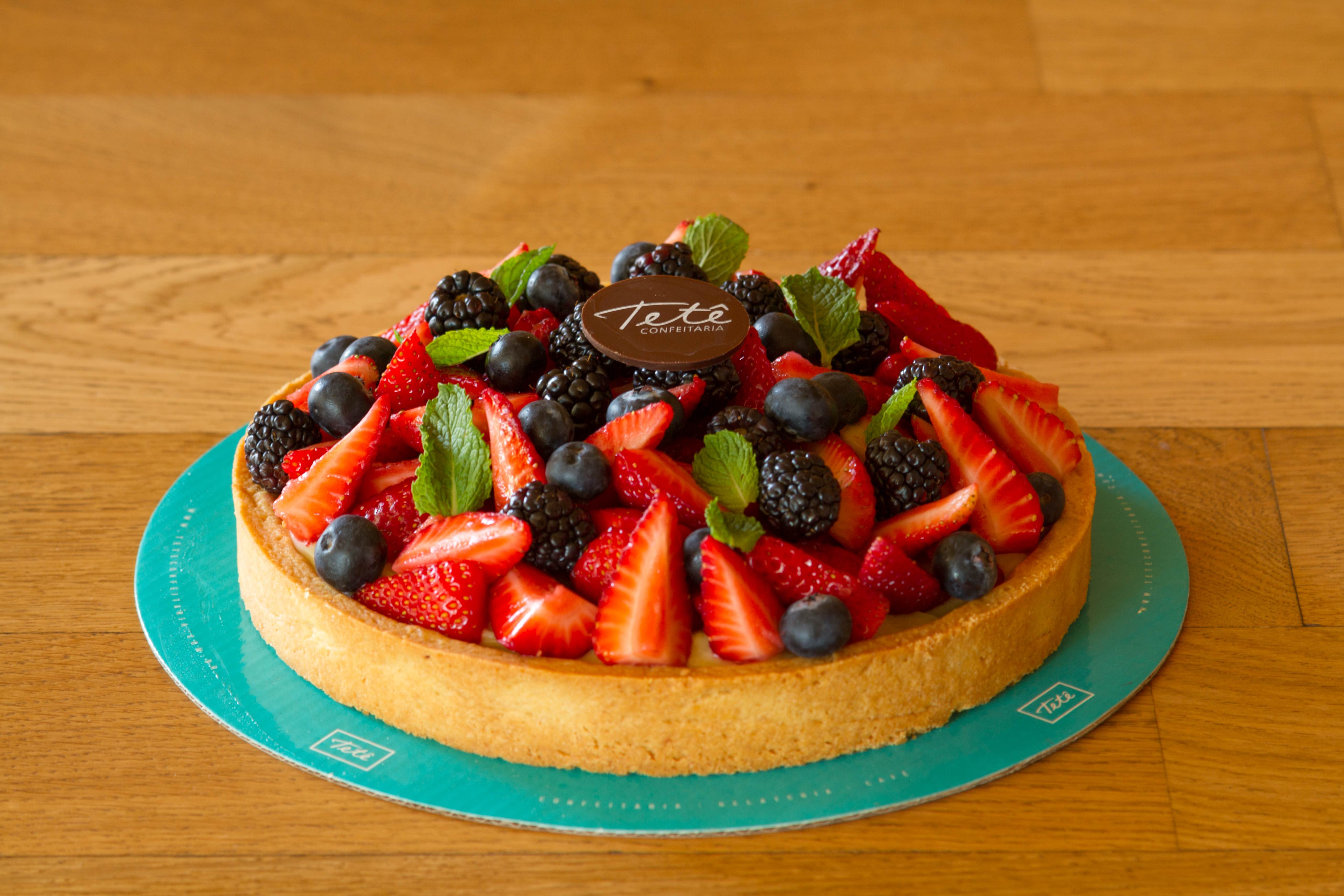 TORTA DE FRUTAS VERMELHAS