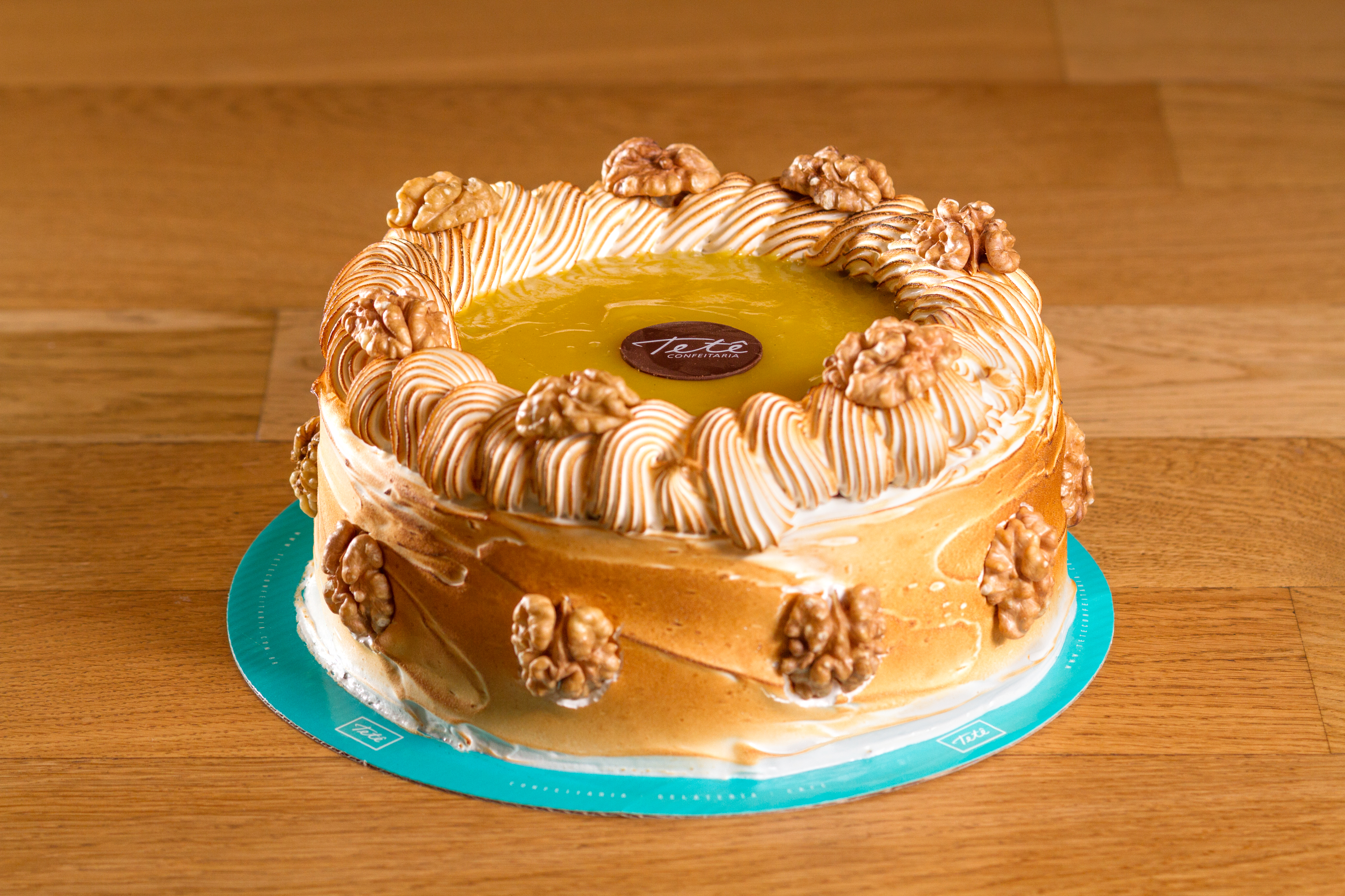 BOLO DE NOZES COM BABA DE MOÇA