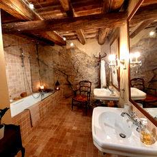 La grande salle de bain du rocher