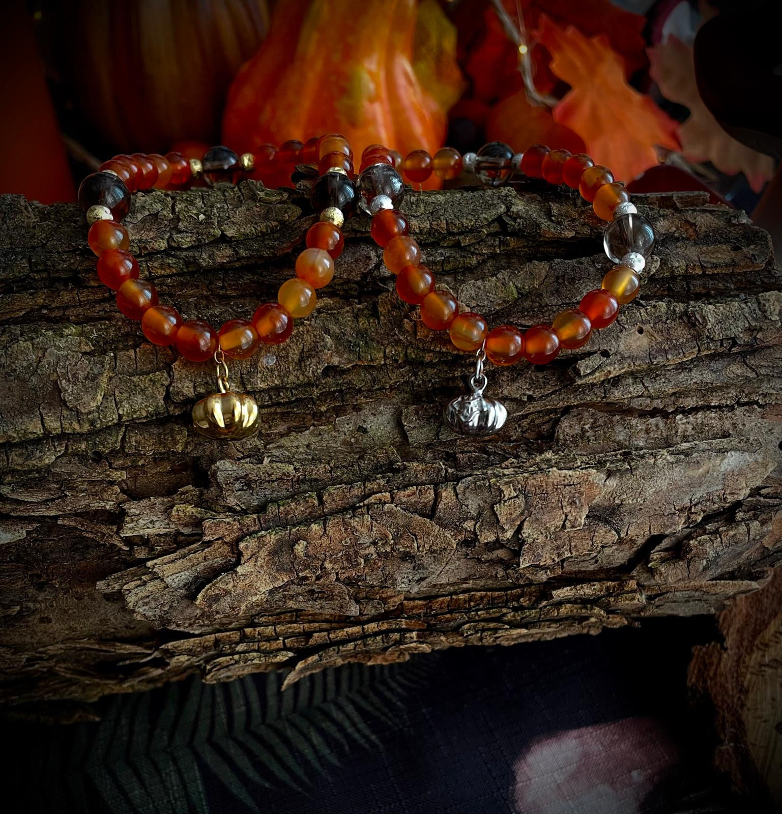 🎃 Witchy Pumpkin – dein magisches Armkettchen