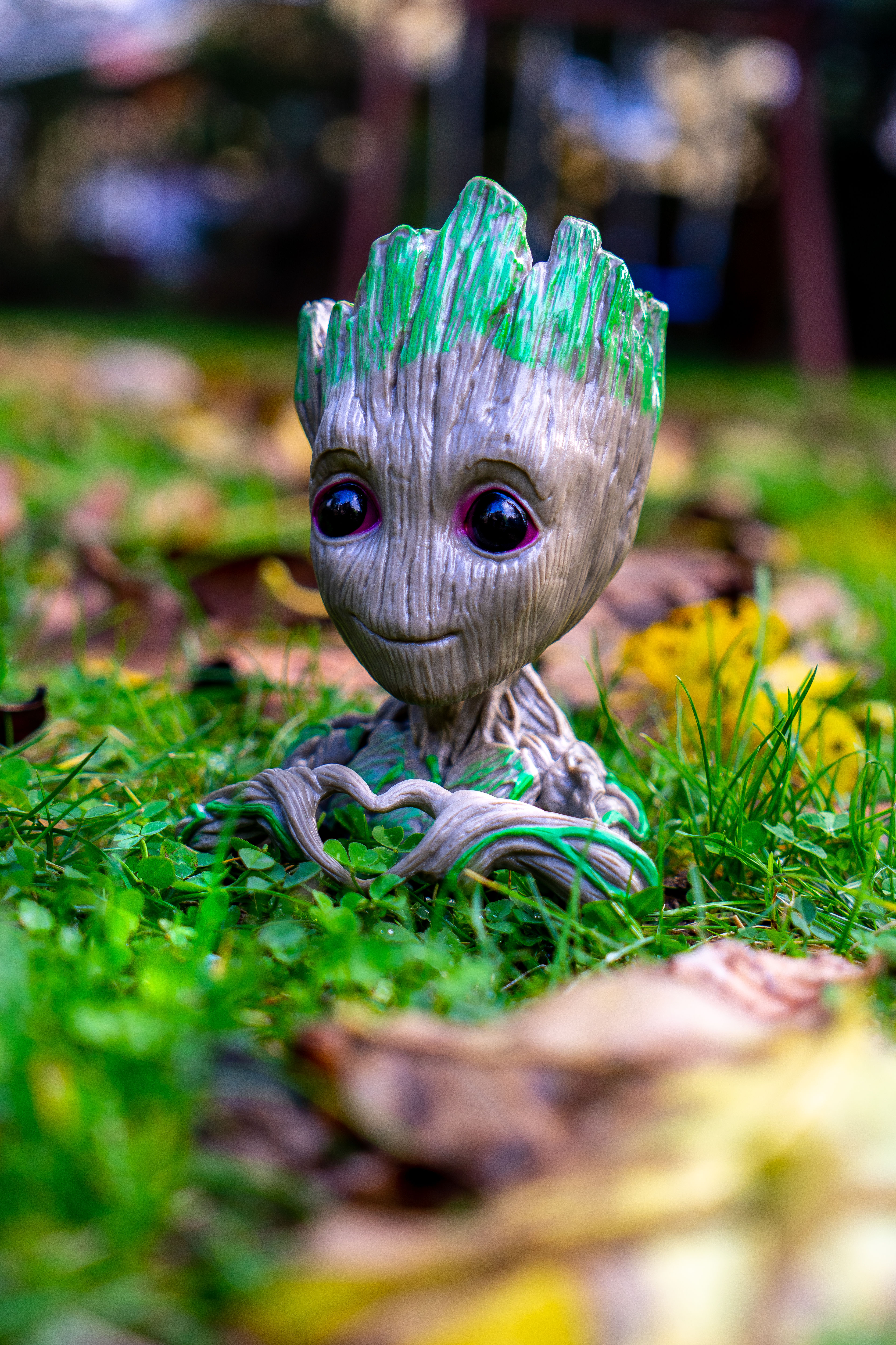 Květináč figurka Groot srdce